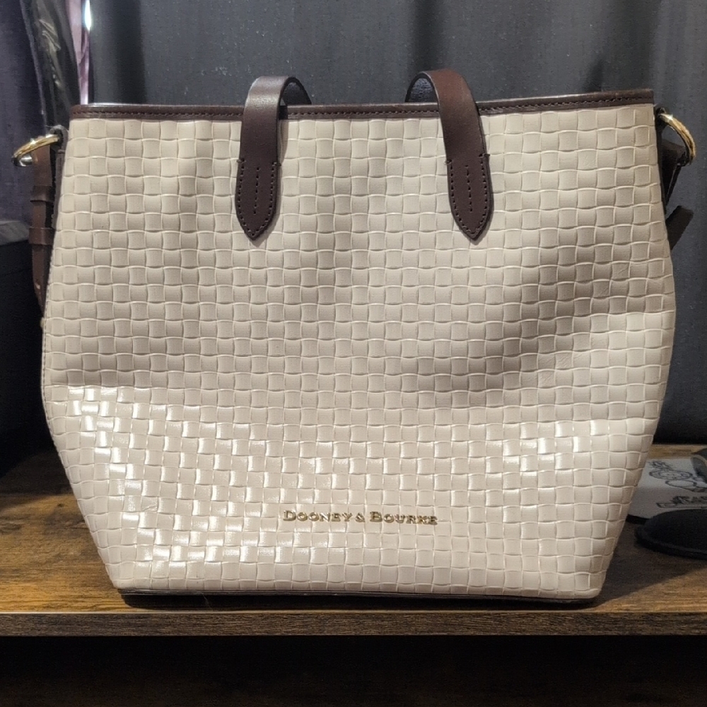 Dooney & Bourke Bag